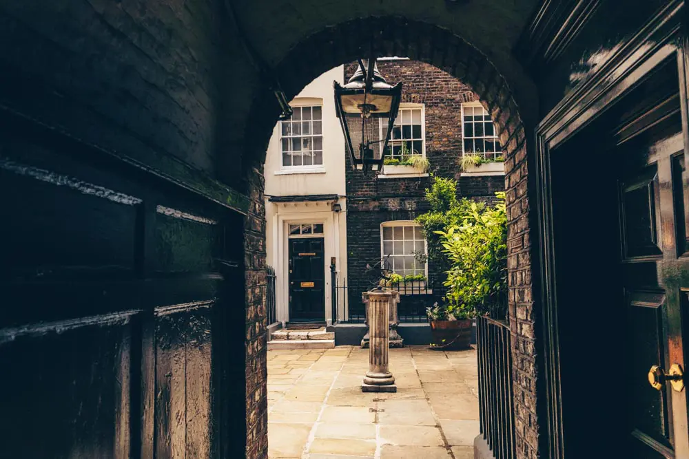 Entrance to Pickering Place