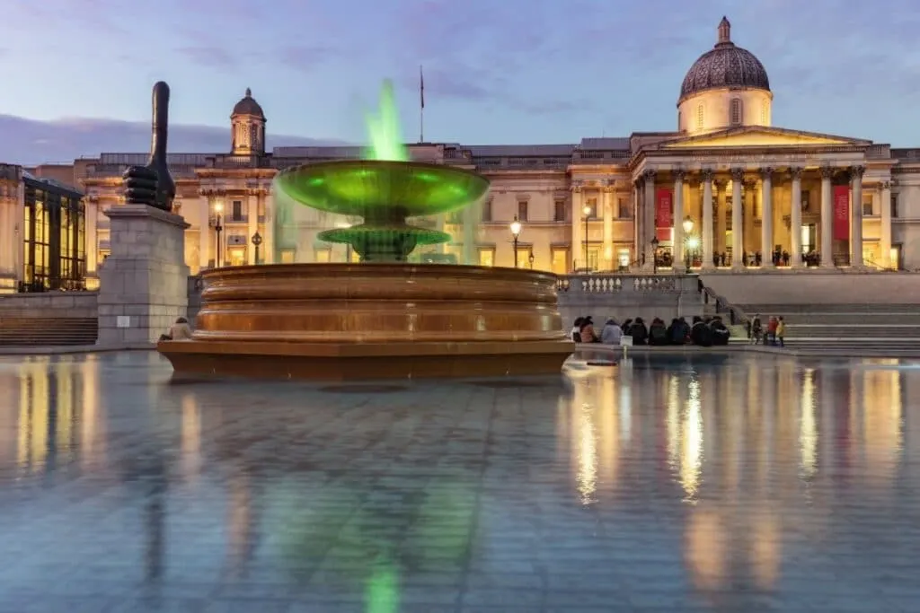 Trafalgar Square Night