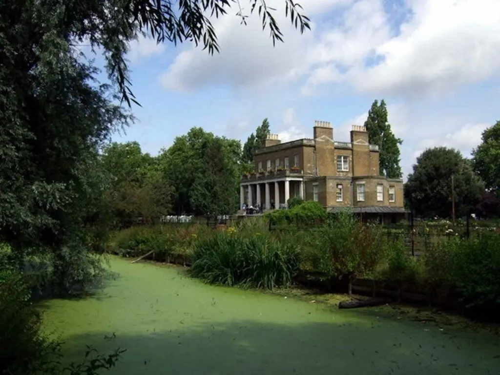 Clissold House