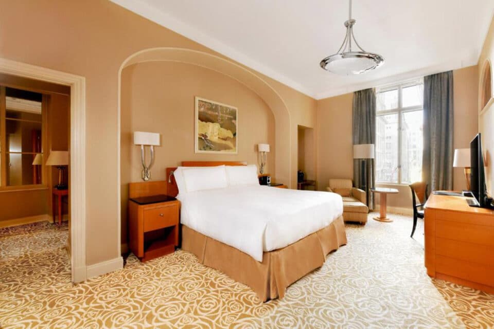 best-hotels-in-the-west-end-london-x-london