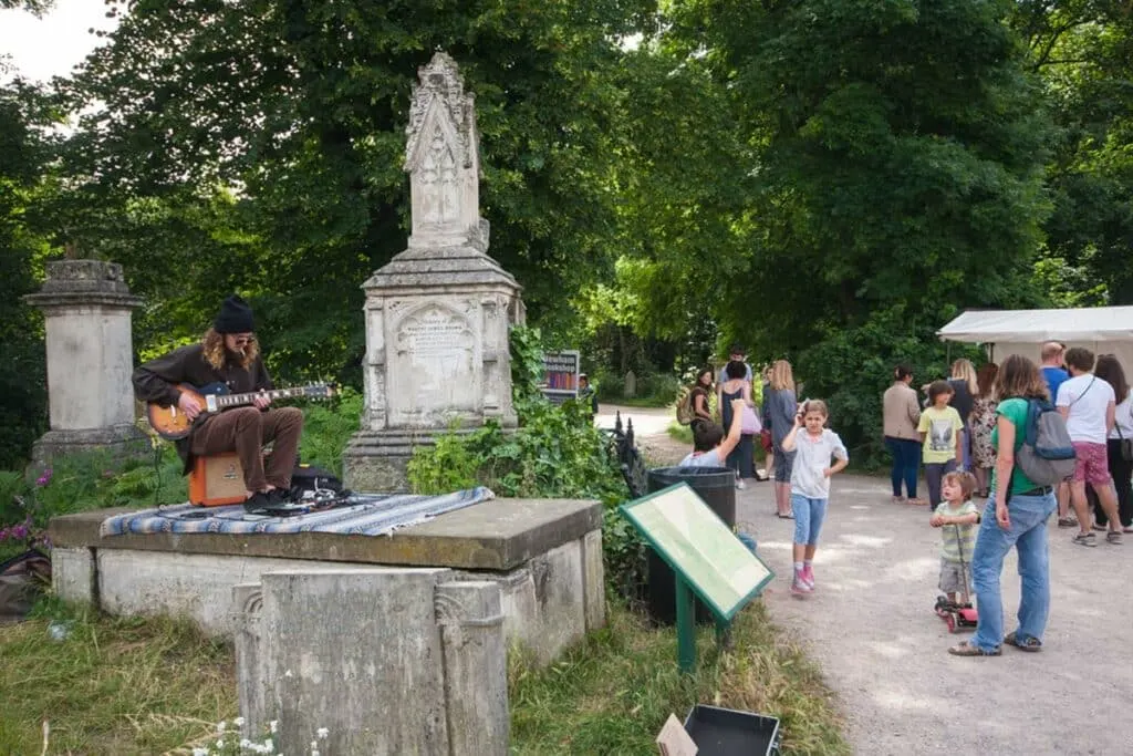 Tower Hamlets Cemetery Park